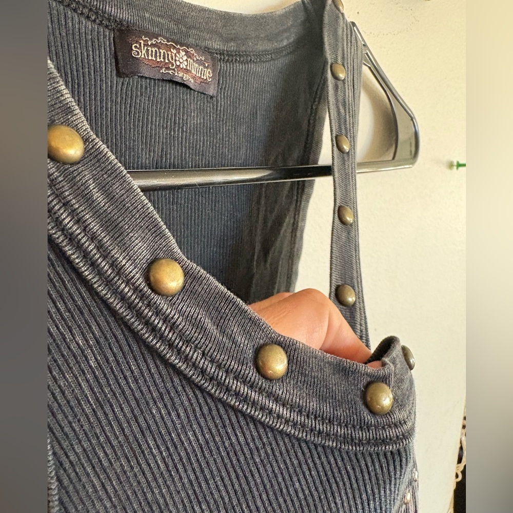 Y2K RARE Graphic Tank with Studs - Picture 6 of 7